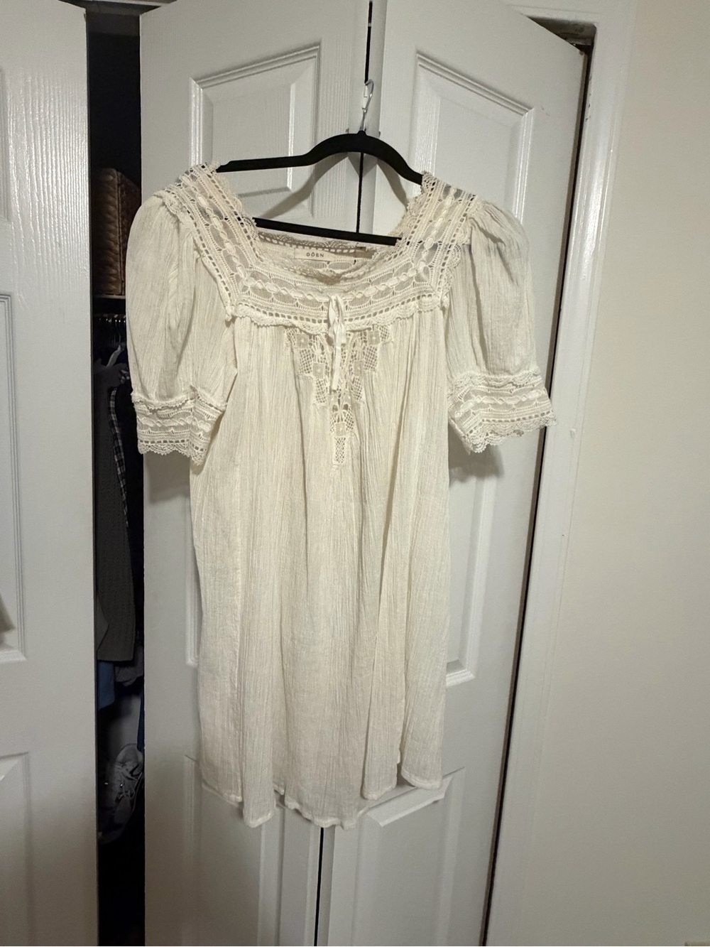 Doen Cream Lace-Trim Dress